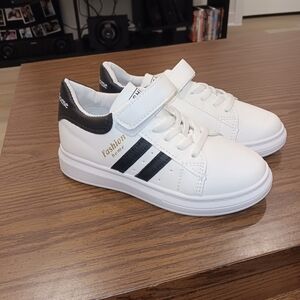 SHEIN White and Black Kids Sneakers with Gold Accent